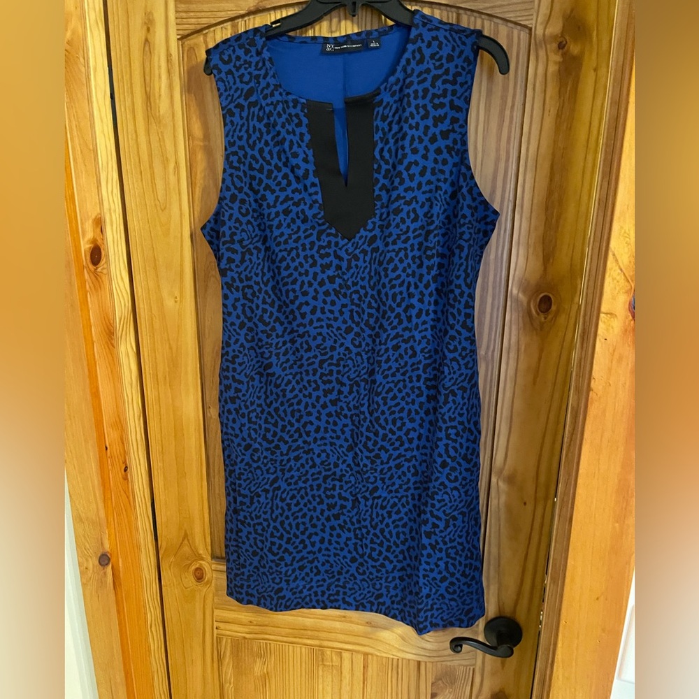 Royal blue New York and Company leopard print shift dress size large.